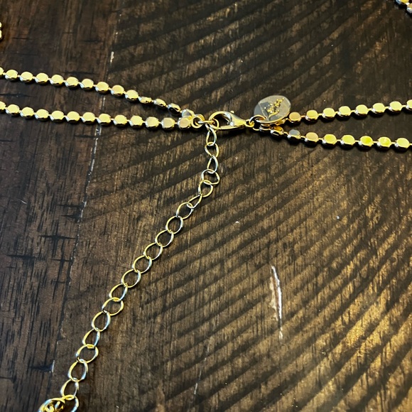 Chic Gold-Tone Necklace - Picture 6 of 6